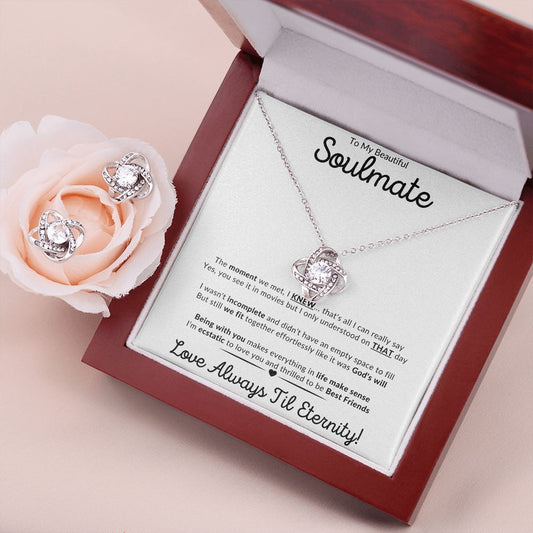Soulmate - Love Knot Necklace